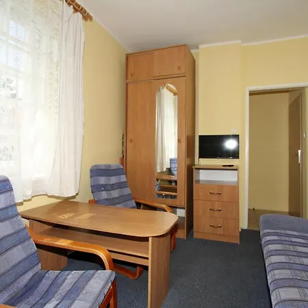 Gryf Pokoje Blisko Plazy Krynica Morska Exterior photo