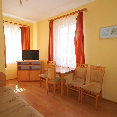 Gryf Pokoje Blisko Plazy Krynica Morska Exterior photo